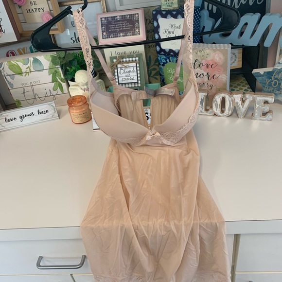 Victoria’s Secret Beige/Cream Slip Dress size 34D - Picture 3 of 16